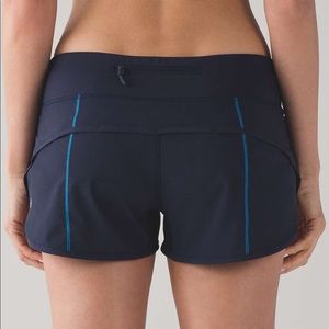 Lululemon Speed up low rise shorts  2.5”
